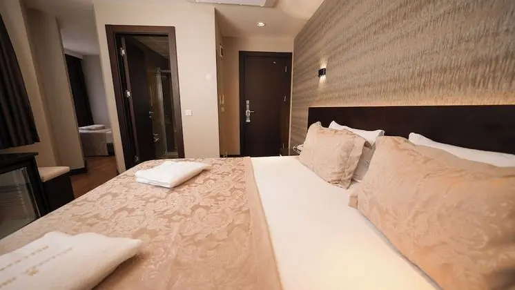 Deluxe Üç Kişilik Oda