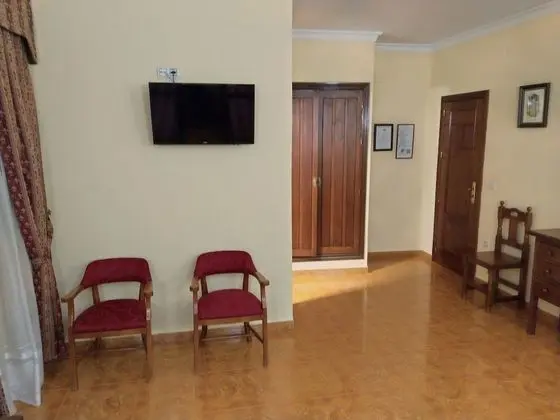 Üç Kişilik Oda