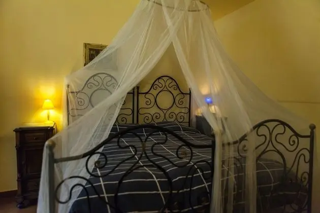 Classic Tek Büyük Yataklı Oda