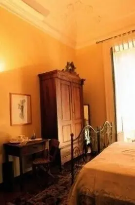 Classic Tek Büyük Yataklı Oda