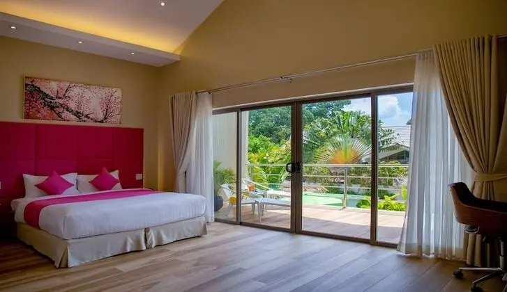 Premium Villa, 3 Yatak Odası, Havuz Manzaralı, Plaj Kenarı