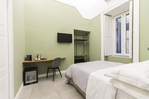 Standard Tek Büyük Yataklı Oda