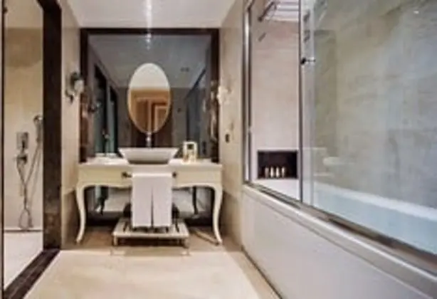 Jasmine Göl Evi Havuz Direkt Giriş Banyo