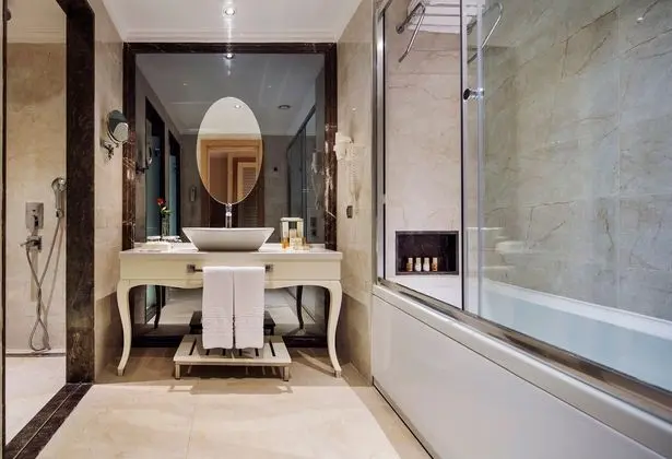 Jasmine Göl Evi Havuz Direkt Giriş Banyo