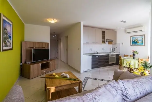Comfort Apart Daire, 2 Yatak Odası, Havuz Kullanımı, Deniz Manzaralı