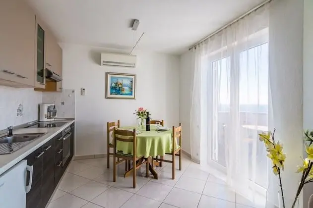 Comfort Apart Daire, 2 Yatak Odası, Havuz Kullanımı, Deniz Manzaralı