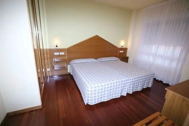 Büyük Yataklı Tek Kişilik Oda