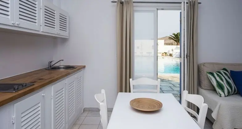 Apart Daire, 1 Yatak Odası, Havuz Manzaralı (Milos)