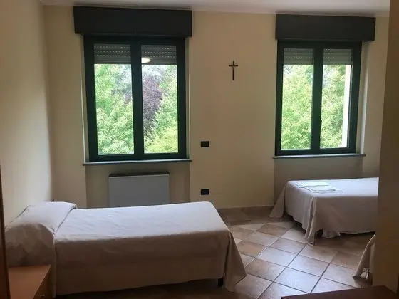 Üç Kişilik Oda