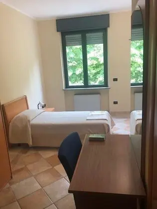 Üç Kişilik Oda