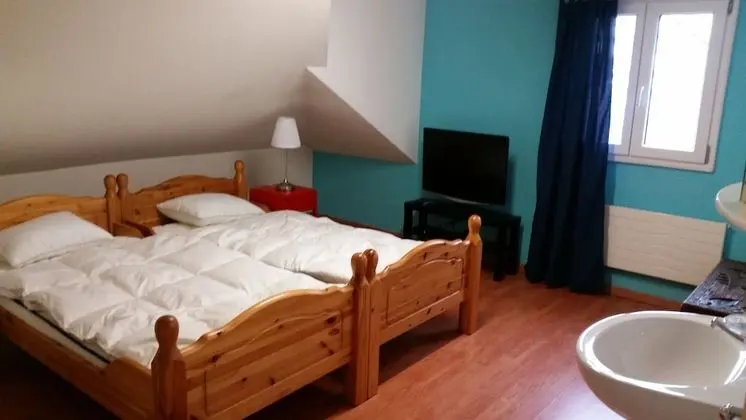 Economy Tek Büyük Yataklı Oda, Ortak Banyo