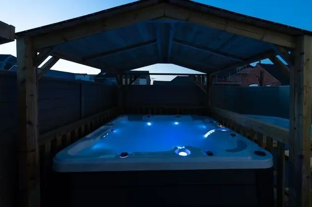 Superior Apart Daire, Özel Banyo (with Private Hot Tub)