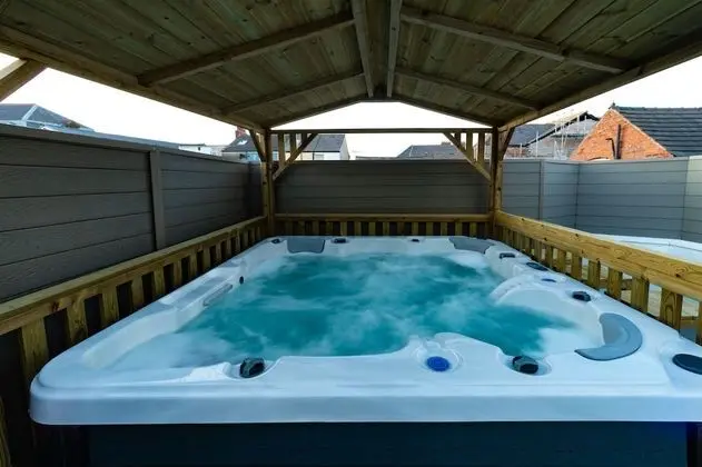 Superior Apart Daire, Özel Banyo (with Private Hot Tub)