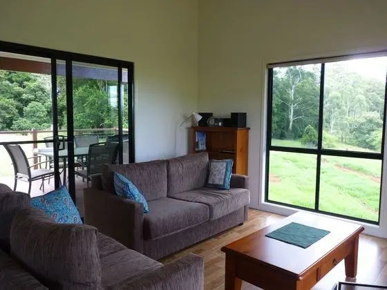 Romantic Kulübe, 2 Yatak Odası, Şömine, Dağ Manzaralı (Bower Bird Cabin)