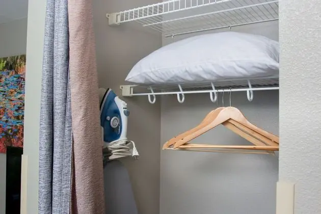 King Guestroom