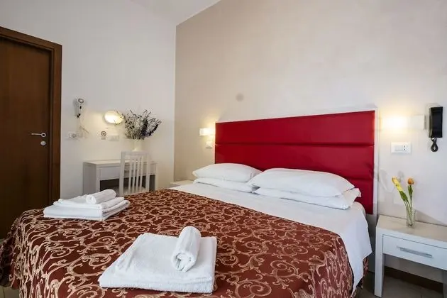 Tek Büyük veya İki Ayrı Yataklı Oda