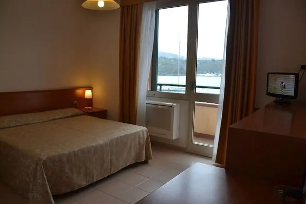 Panoramic Tek Büyük veya İki Ayrı Yataklı Oda
