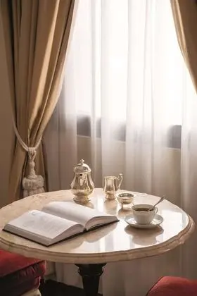 Junior Süit, Balkon, Lagün Manzaralı