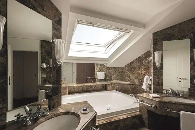 Junior Süit, Balkon, Lagün Manzaralı