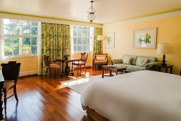 Noble Suite