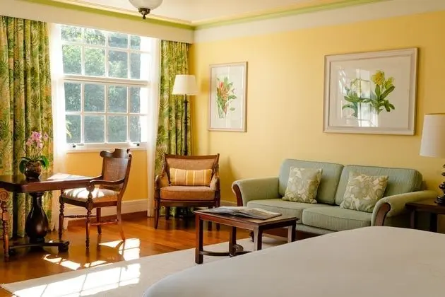 Noble Suite