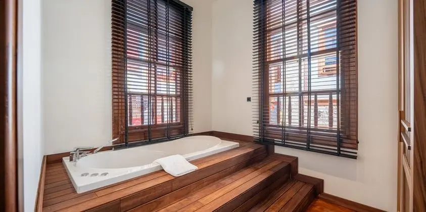 Superior Suite Custom Jacuzzi