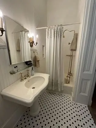 Premium Tek Büyük Yataklı Oda, Banyolu/Duşlu (Matriarch Suite)