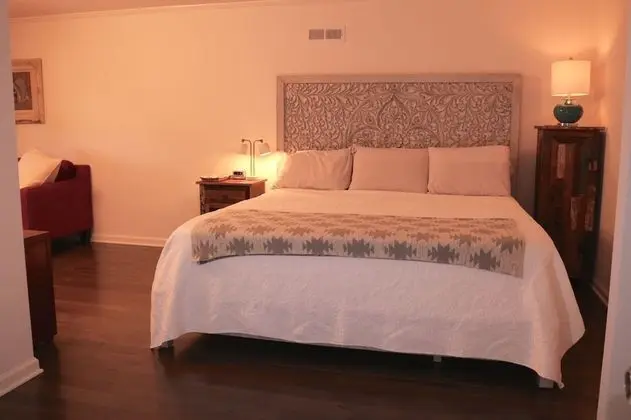 Garden King Suite