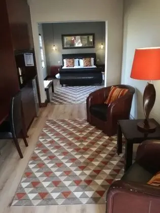 Oda, 1 Büyük (Queen) Boy Yatak (Self Catering)