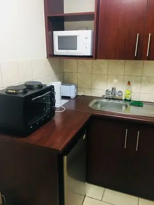 Oda, 1 Büyük (Queen) Boy Yatak (Self Catering)