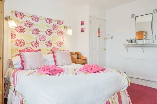 Tek Büyük Yataklı Oda, 1 Çift Kişilik Yatak