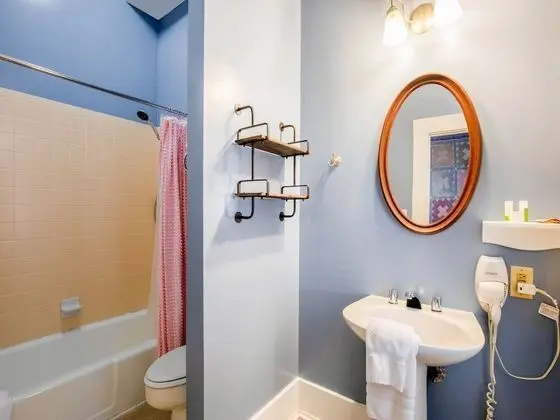 Oda, 1 Büyük (Queen) Boy Yatak