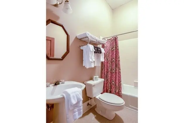 Oda, 2 Tek Kişilik Yatak