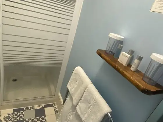 Classic Tek Büyük Yataklı Oda, Banyolu/Duşlu (Room 12)