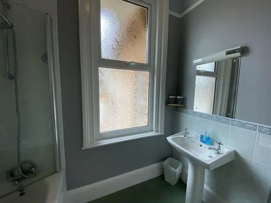 Luxury Tek Büyük Yataklı Oda, Banyolu/Duşlu, Deniz Manzaralı (Room 17)