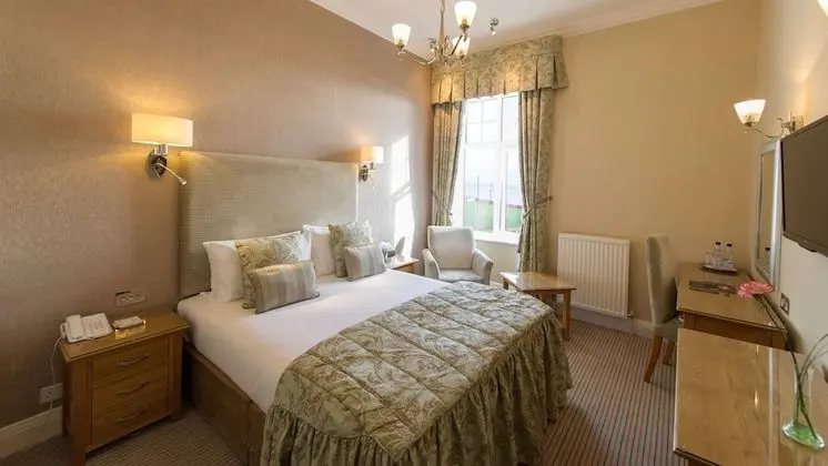 Tek Büyük veya İki Ayrı Yataklı Oda, Deniz Manzaralı