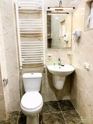 Standard Oda, 1 Büyük (Queen) Boy Yatak (2)