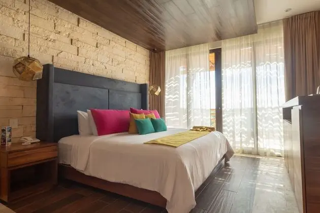 Belo Deluxe Suite King Bed - Adults Only