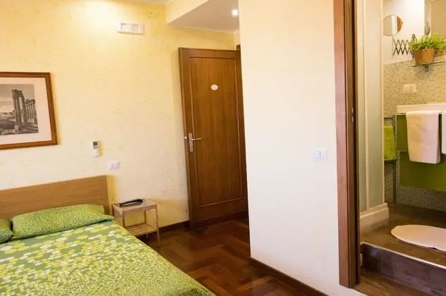 Economy Tek Büyük Yataklı Oda