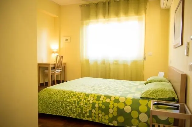 Economy Tek Büyük Yataklı Oda