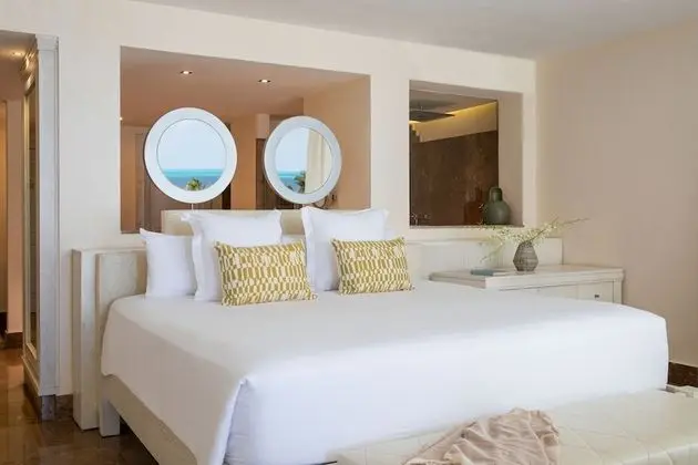 Ocean View Terrace Suite w/ Plunge Pool
