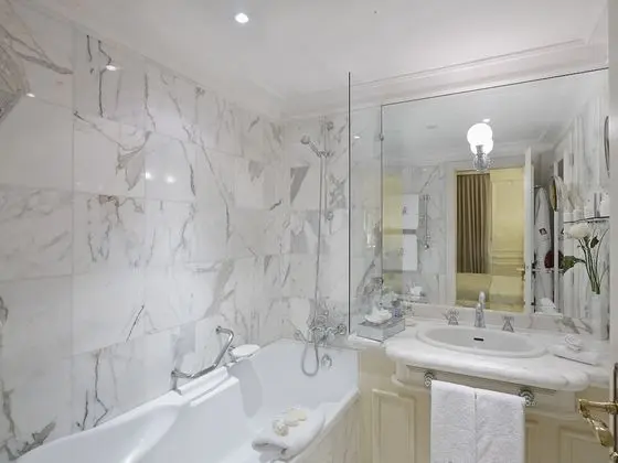 Deluxe Tek Büyük Yataklı Oda, Deniz Manzaralı