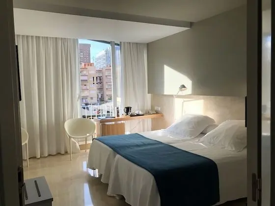 Classic Tek Büyük Yataklı Oda