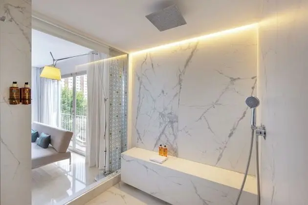 Deluxe Oda, Balkon