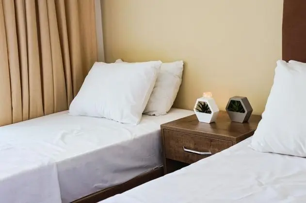 Standart Oda, Havuz Manzaralı, Balkonlu