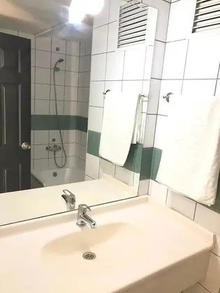 Basic Üç Kişilik Oda, Birden Çok Yatak, Havuz Manzaralı