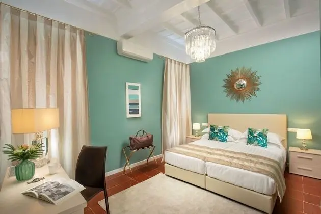 Superior Tek Büyük veya İki Ayrı Yataklı Oda