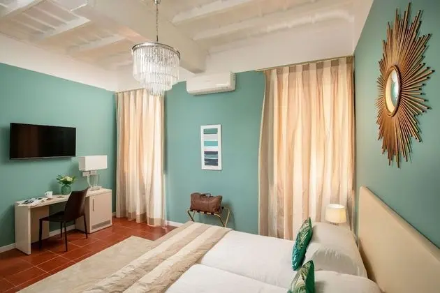 Superior Tek Büyük veya İki Ayrı Yataklı Oda