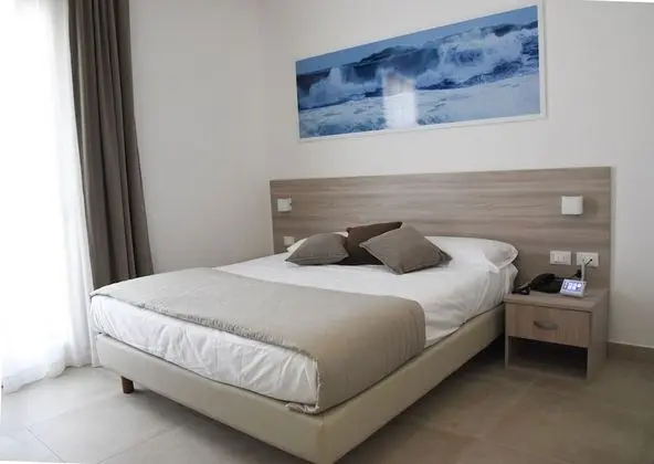 Standard Tek Büyük Yataklı Oda