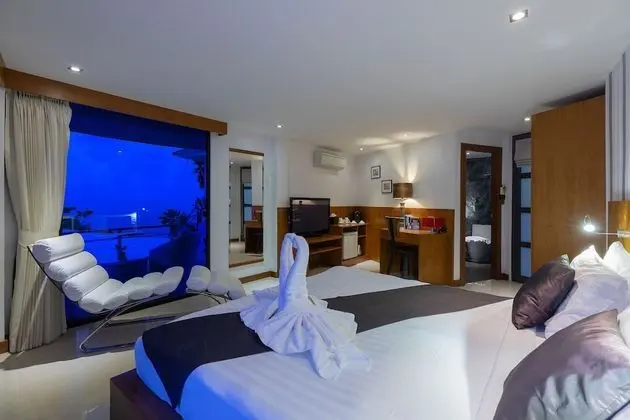 Front Deluxe Second Floor Room Seaview